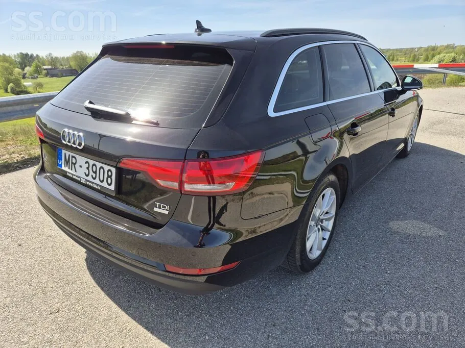 Audi A4 2017 photo 4