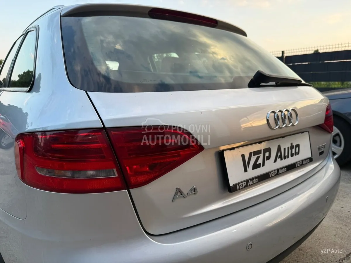Audi A4 2009 photo 4