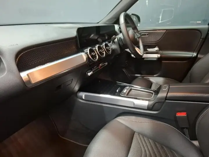 Mercedes-Benz Glb 2025 photo 5