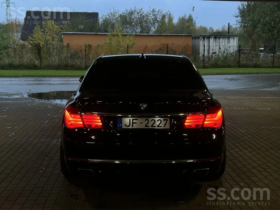 BMW 740Li 2013 photo 4