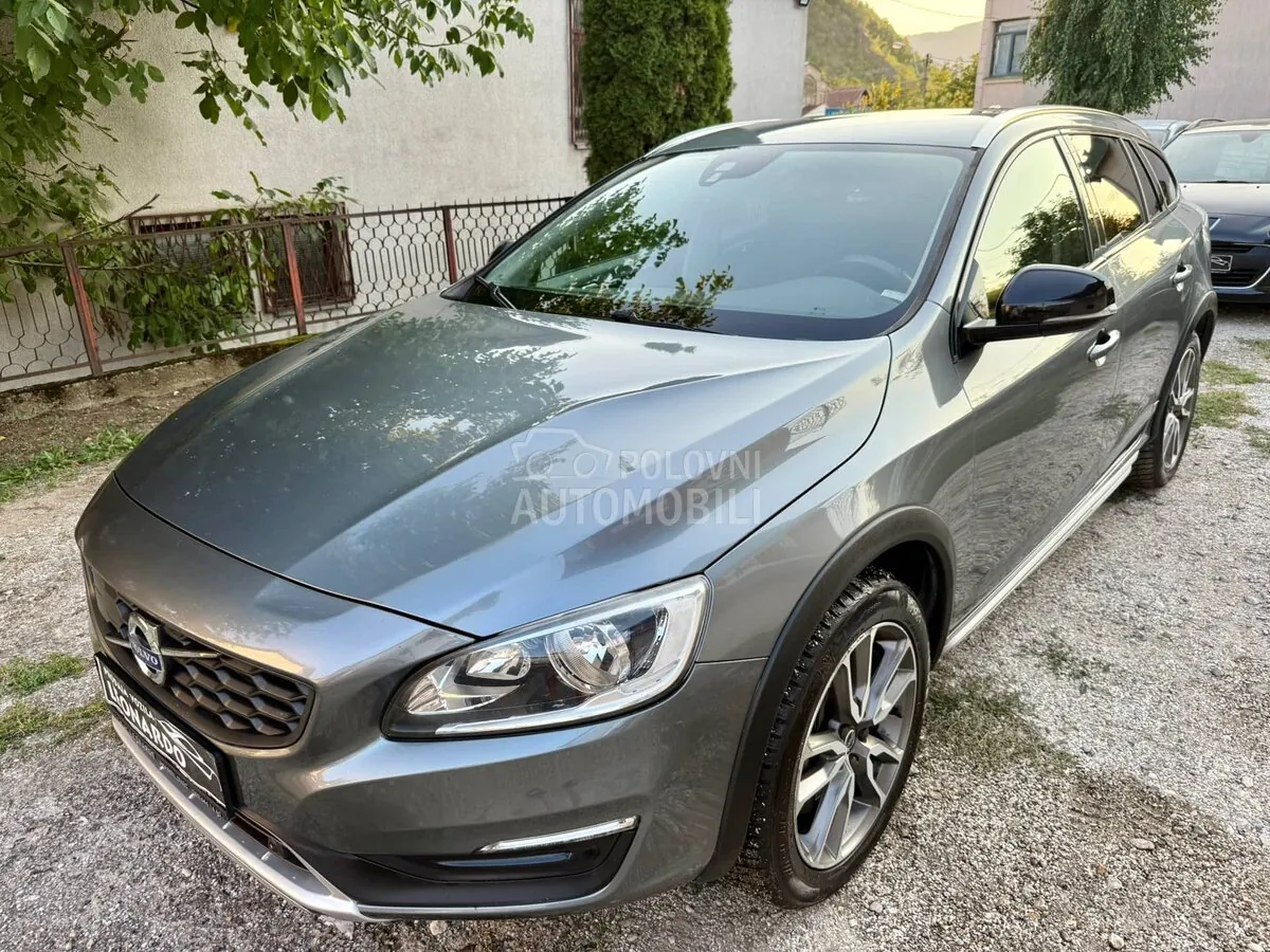 Volvo V60 Cross Country 2016 photo 3