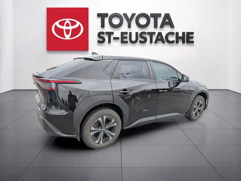 Toyota Bz4X 2024 photo 4