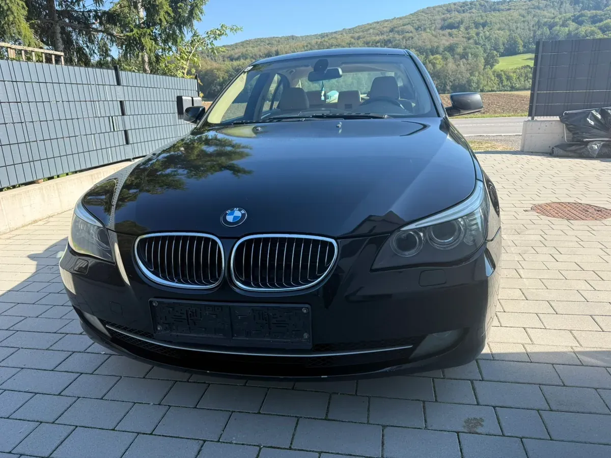 BMW 5 Series 2007 photo 2