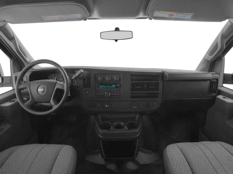 GMC Savana 2017 photo 5