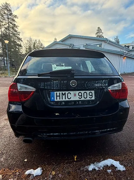 BMW 320I 2008 photo 4