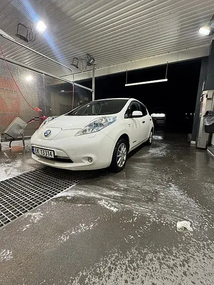 Nissan Leaf 2016 photo 2