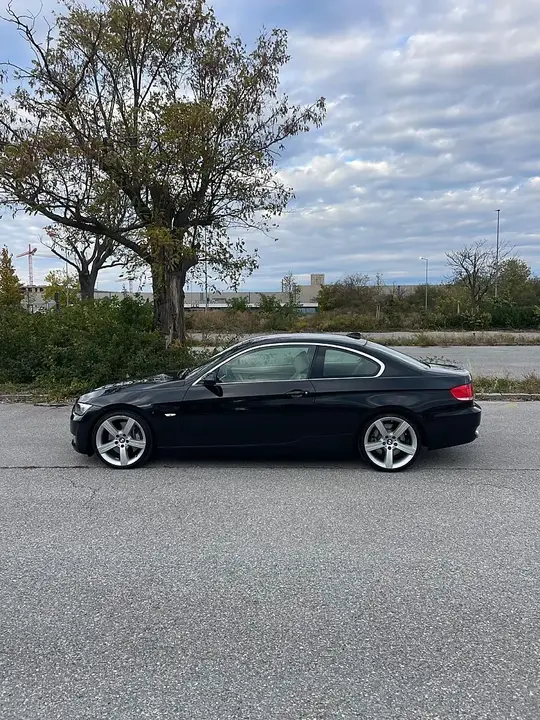 BMW 3 Series 2007 photo 2