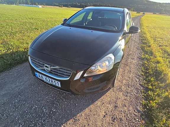 Volvo V60 2013 photo 3