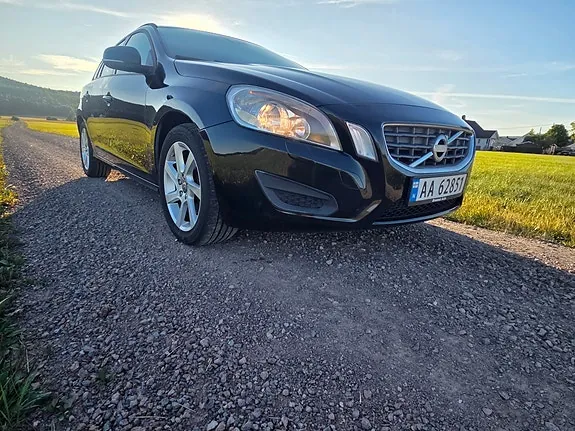 Volvo V60 2013 photo 5