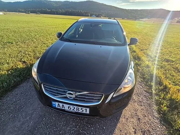 Volvo V60 2013 photo 4