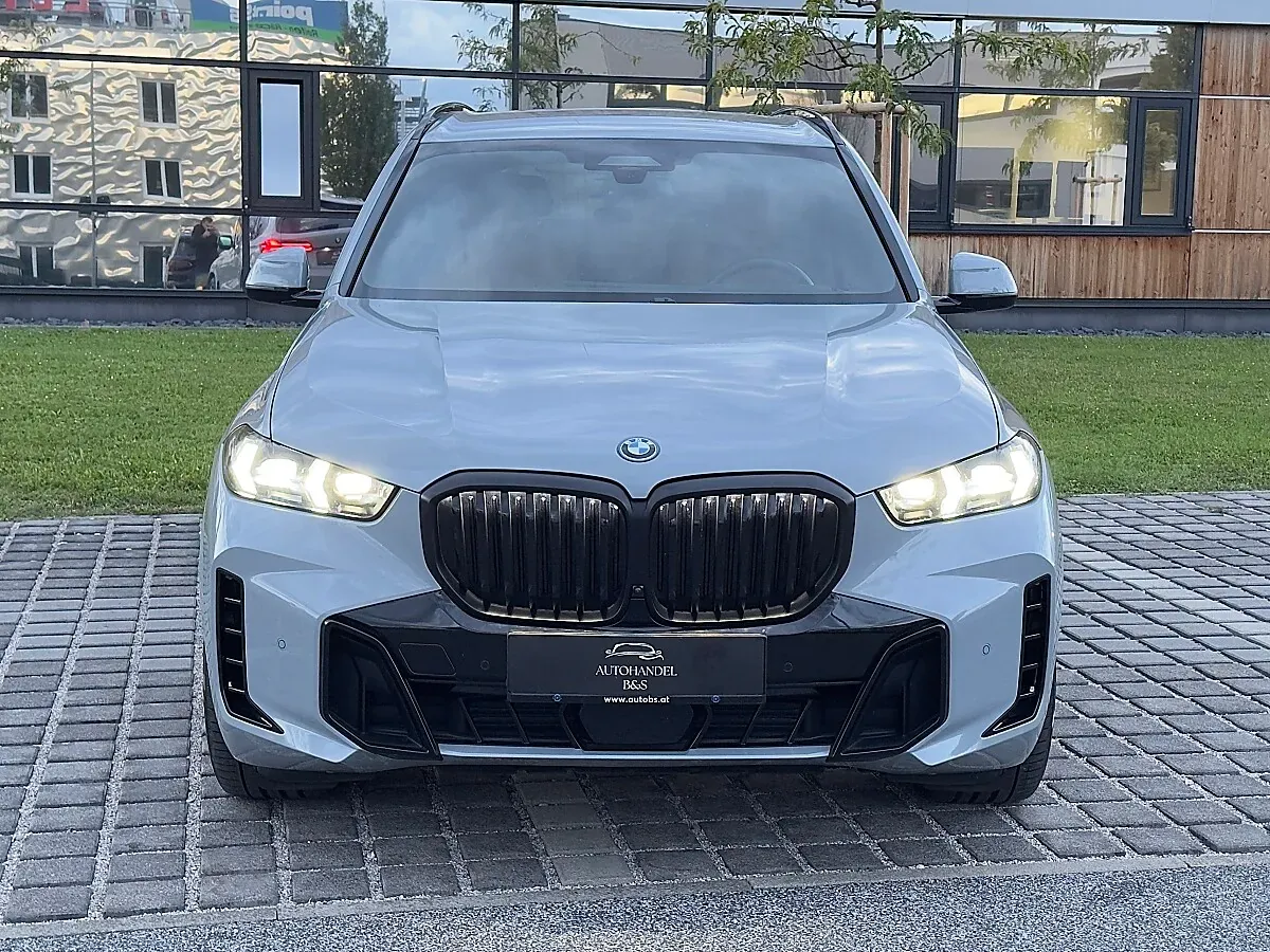 BMW X5 2023 photo 2