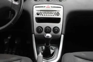 Peugeot 308 2013 photo 3