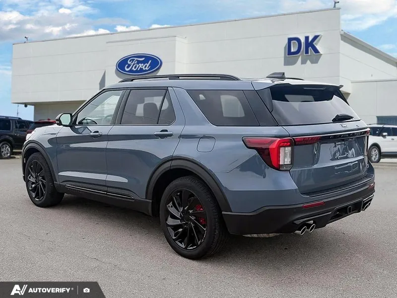 Ford Explorer 2025 photo 5