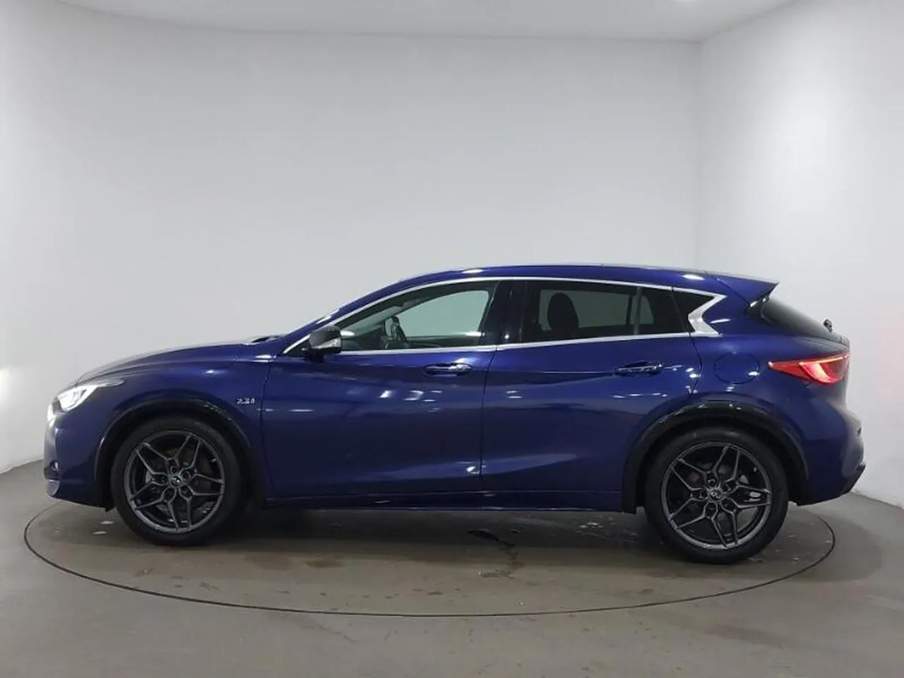 Infiniti Q30 2019 photo 4