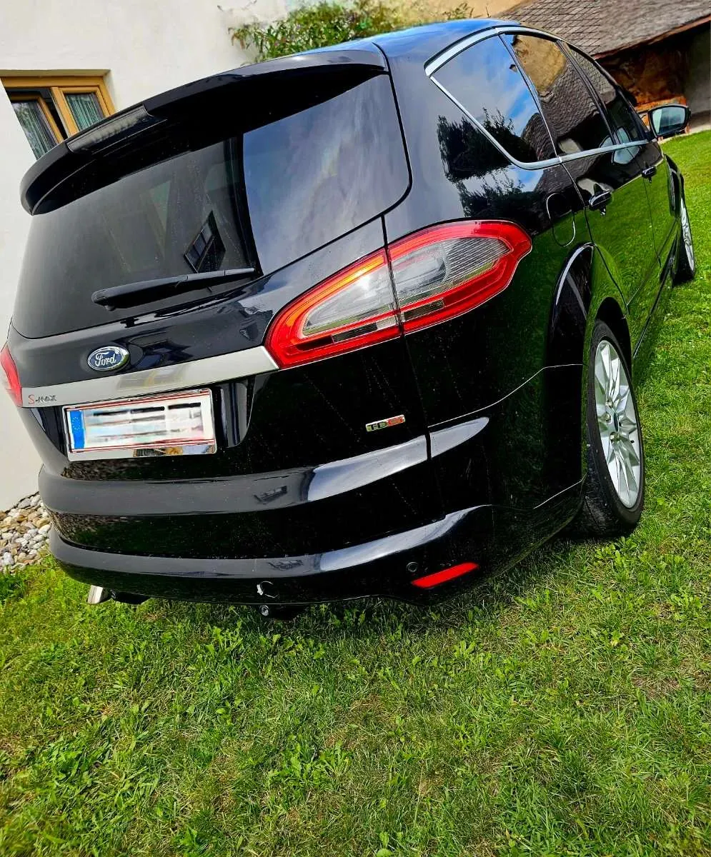 Ford S-Max 2010 photo 3