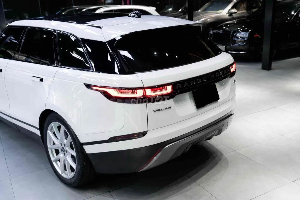 Land Rover Range Rover Velar 2022 photo 5
