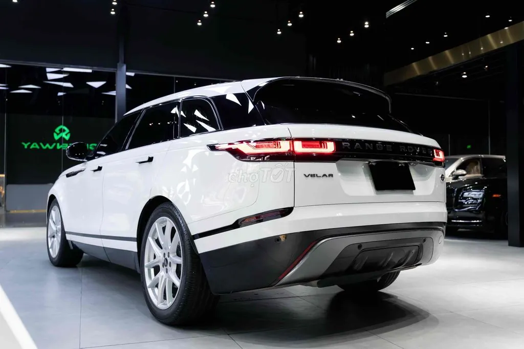 Land Rover Range Rover Velar 2022 photo 3