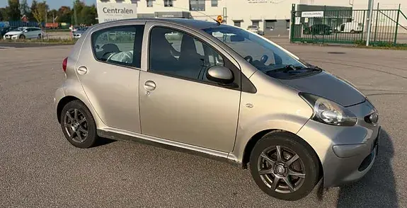 Toyota Aygo 2008 photo 2