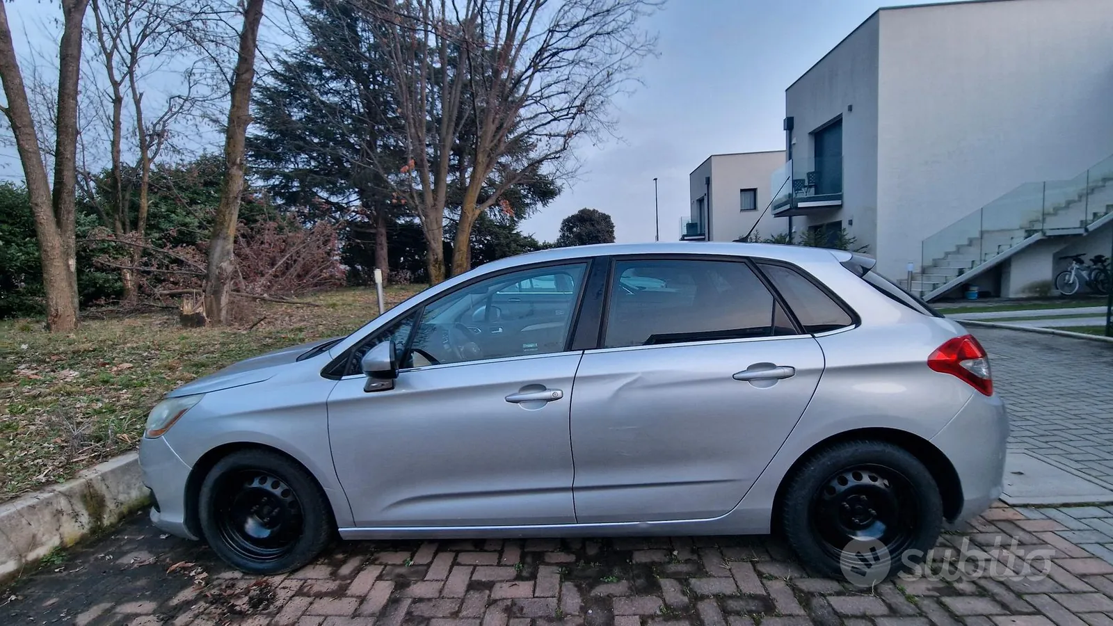 Citroen C4 2011 photo 4