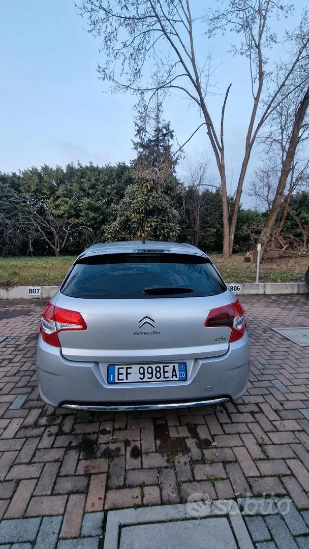 Citroen C4 2011 photo 3
