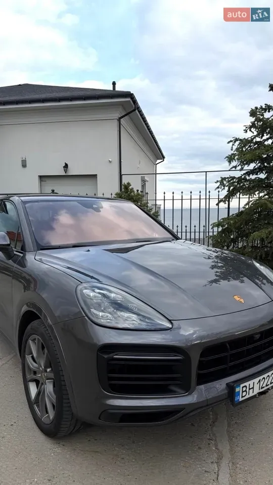 Porsche Cayenne Coupe 2022 photo 2