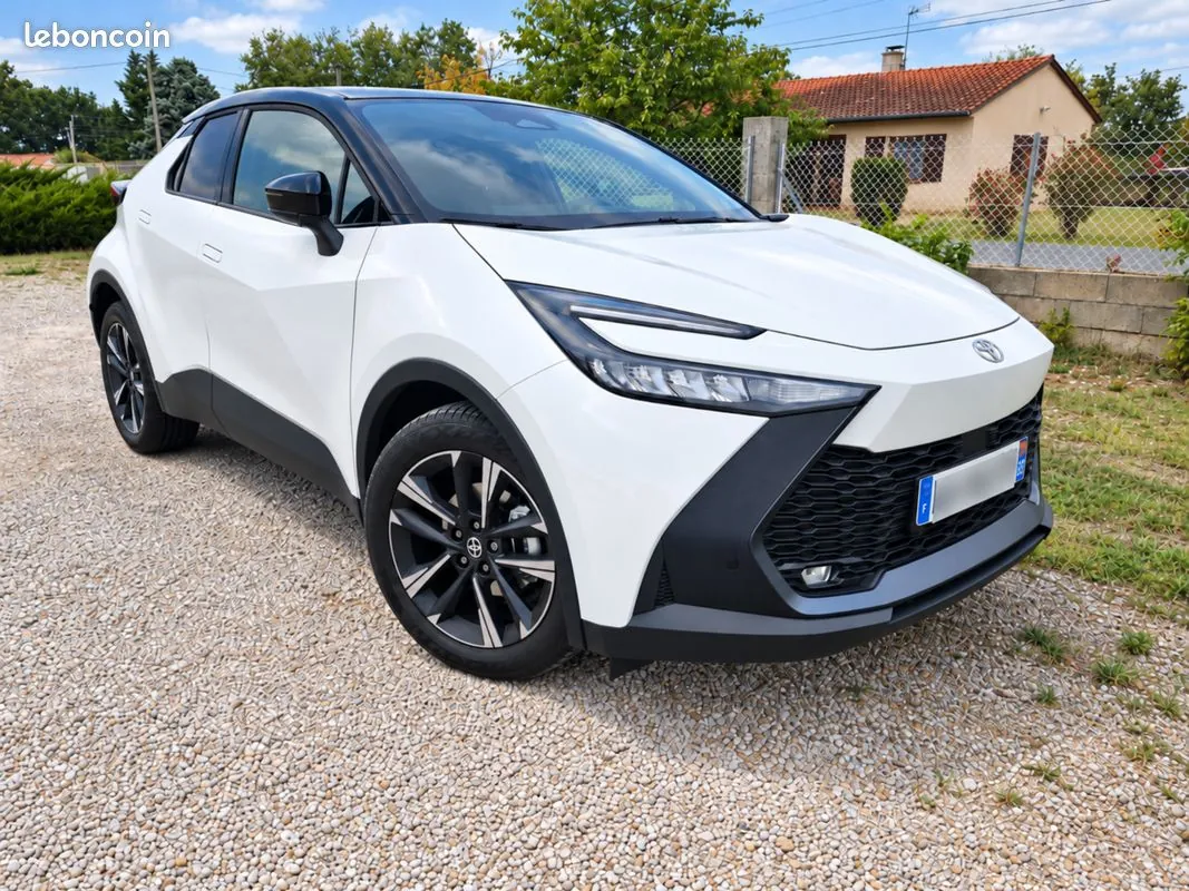 Toyota C-Hr 2026 photo 2