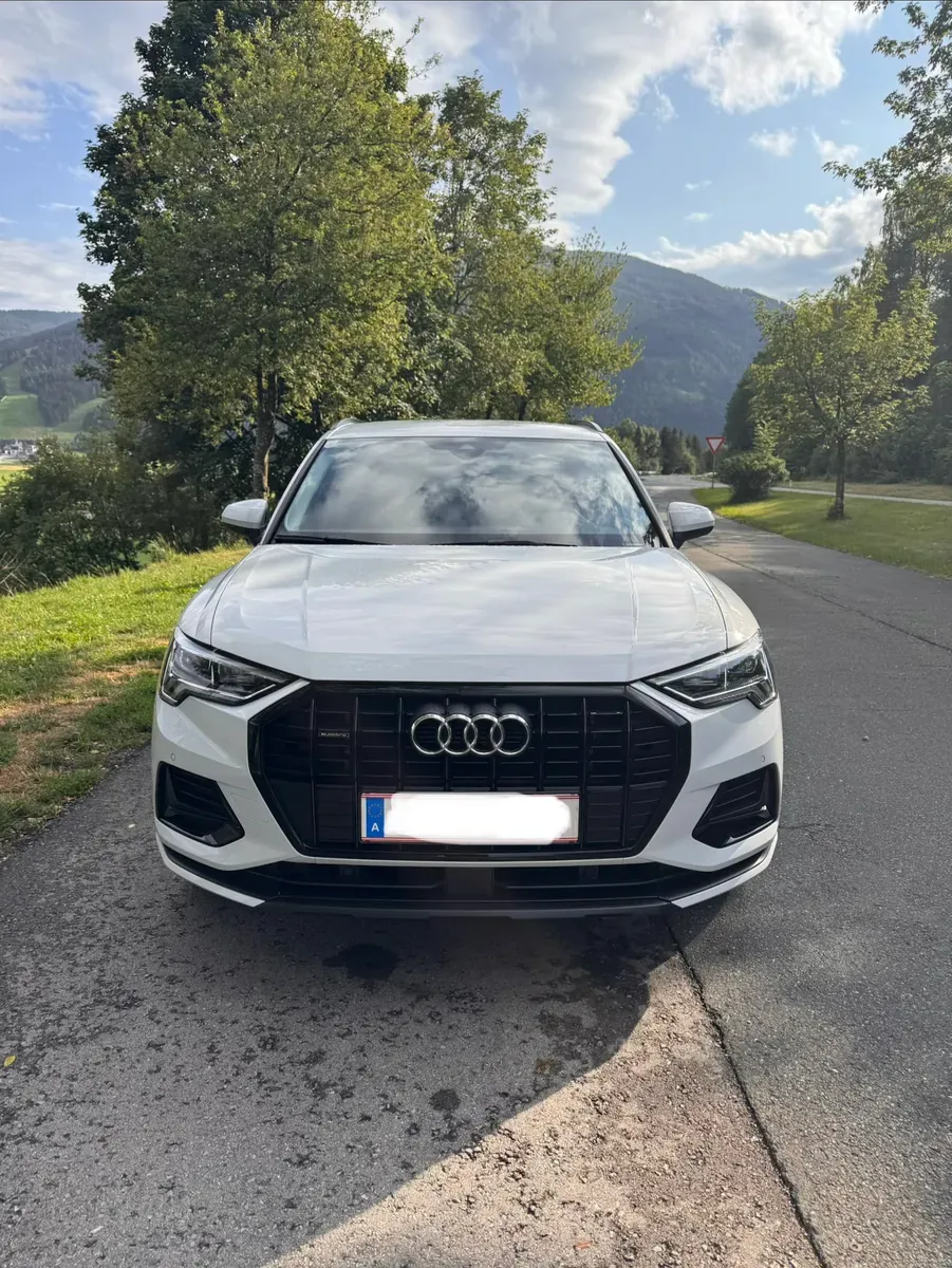 Audi Q3 2021 photo 2
