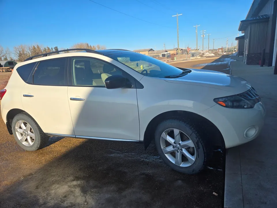 Nissan Murano 2010 photo 2