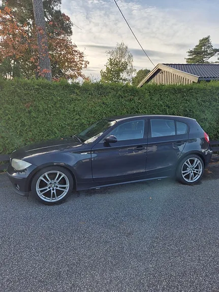 BMW 118D 2006 photo 2
