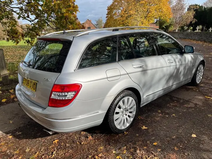 Mercedes-Benz C-Class 2008 photo 2
