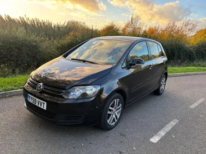 Volkswagen Golf 2010 photo 4
