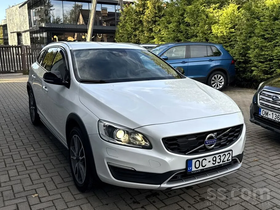 Volvo V60 2017 photo 2