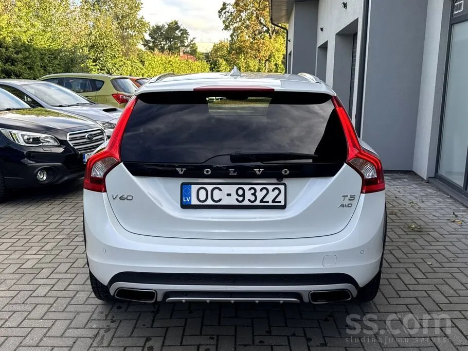 Volvo V60 2017 photo 5
