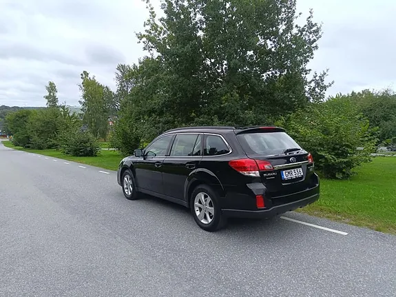 Subaru Outback 2014 photo 2