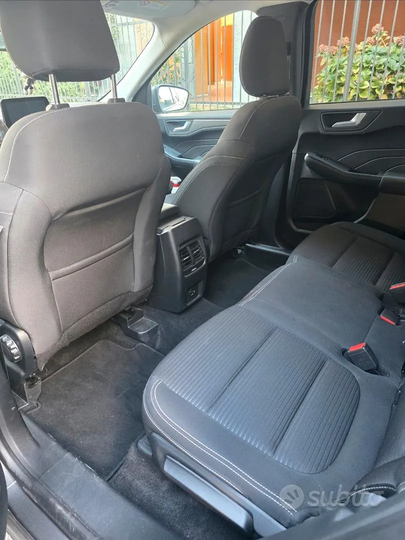 Ford Kuga 2022 photo 4