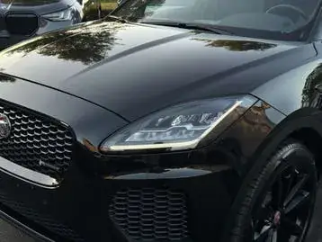 Jaguar E-Pace 2019 photo 3