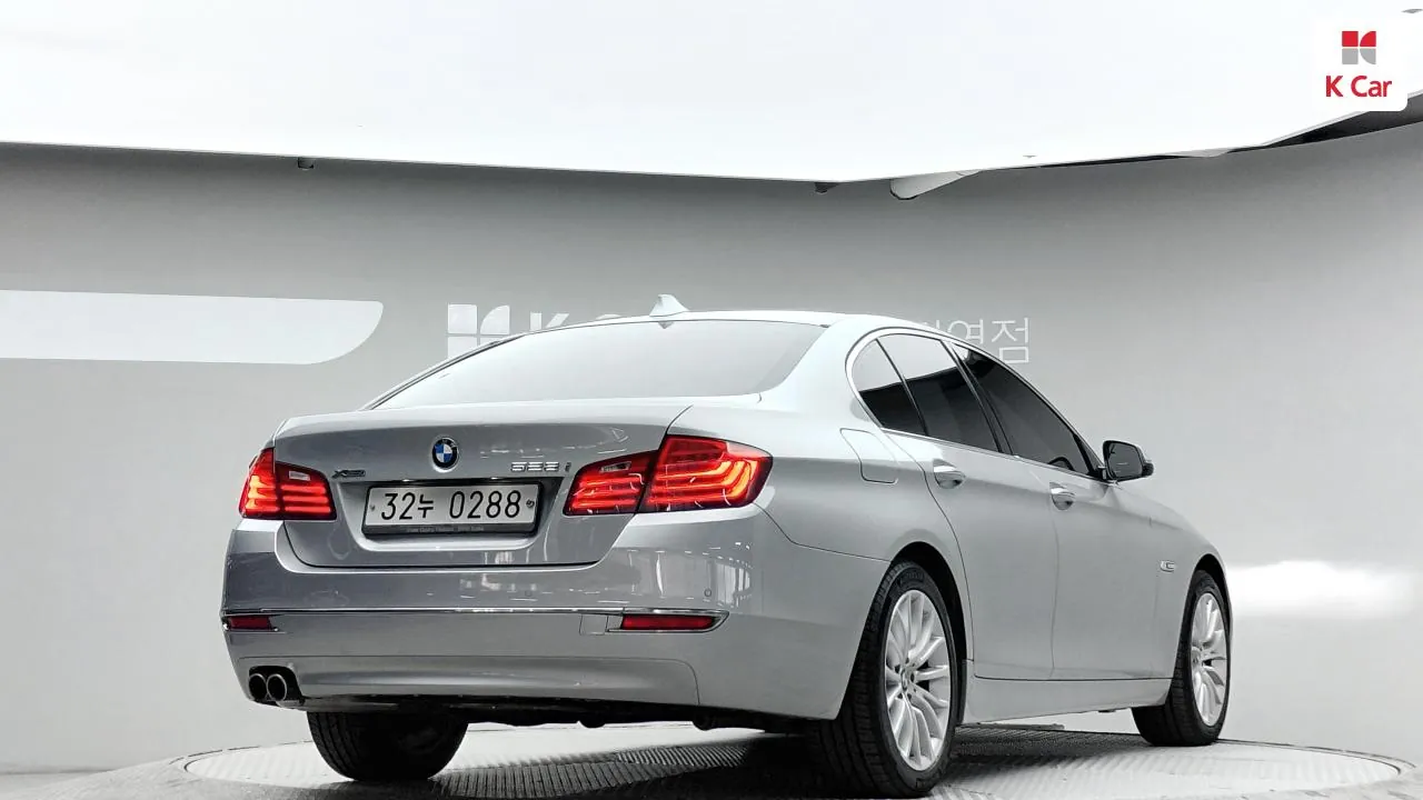 BMW 5 Series (F10) 2016 photo 2