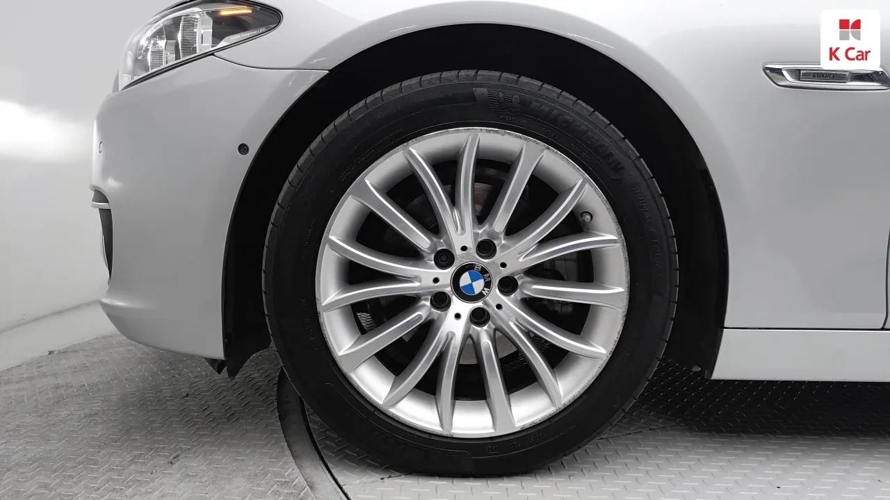 BMW 5 Series (F10) 2016 photo 5