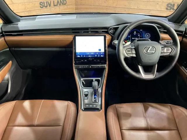 Lexus Lbx 2024 photo 2