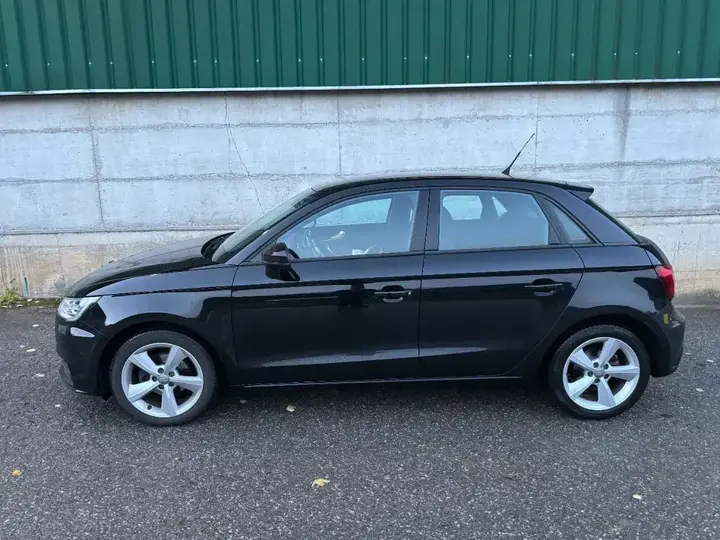 Audi A1 2016 photo 2