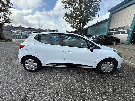 Renault Clio Iv 2013 photo 4