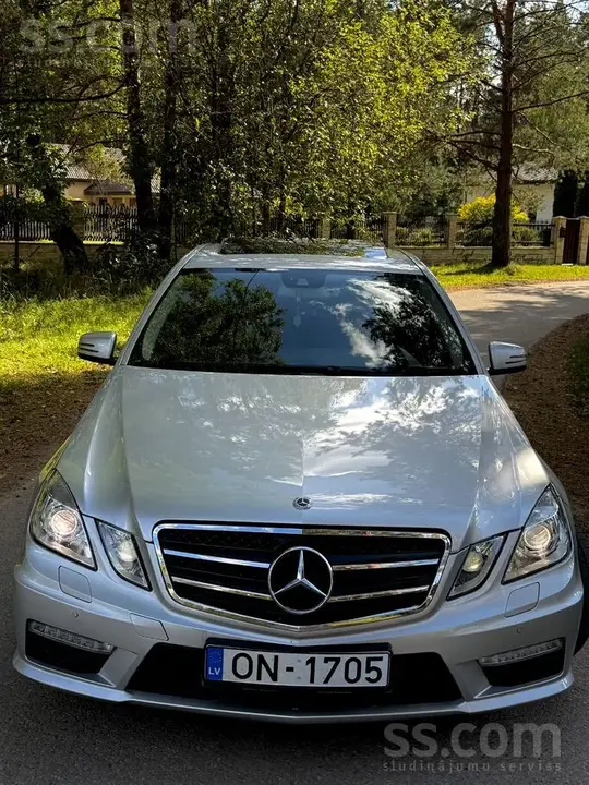 Mercedes-Benz E200 2009 photo 2