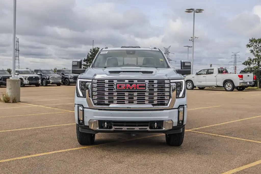 GMC Sierra 3500Hd 2026 photo 3