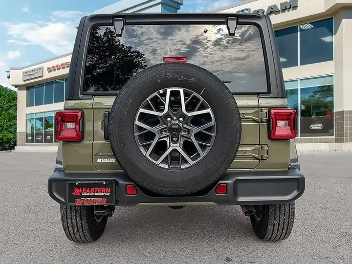 Jeep Wrangler 2026 photo 4