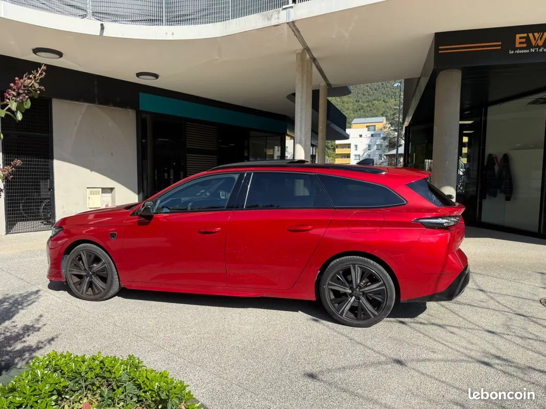 Peugeot 308 2022 photo 2