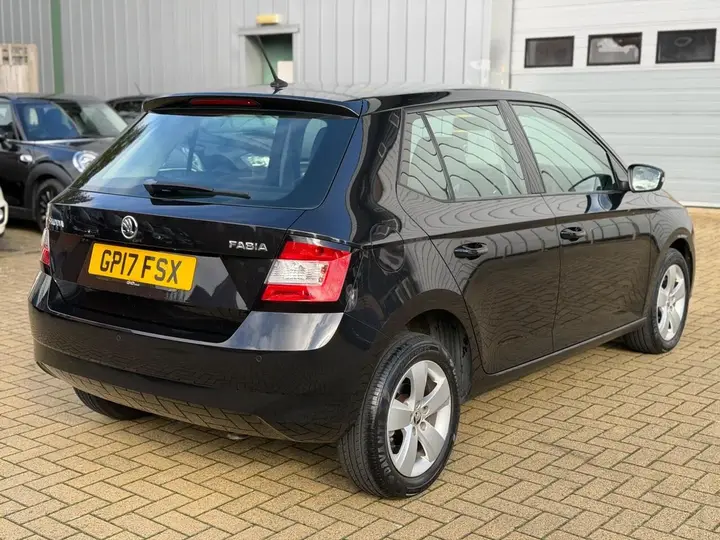 Skoda Fabia 2017 photo 3