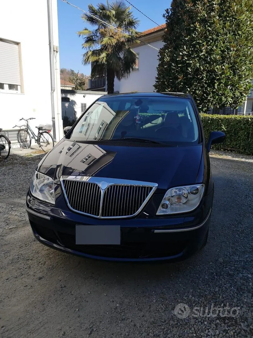 Lancia Phedra 2003 photo 2