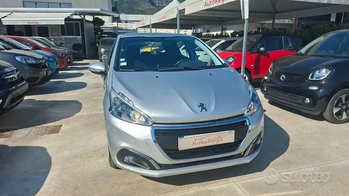 Peugeot 208 2016 photo 2