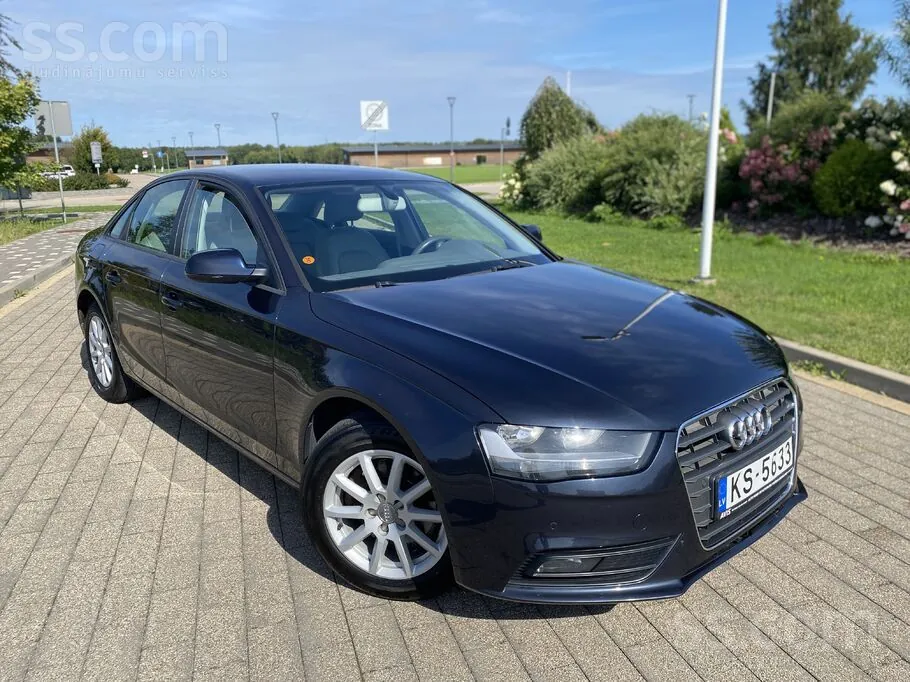 Audi A4 2012 photo 2