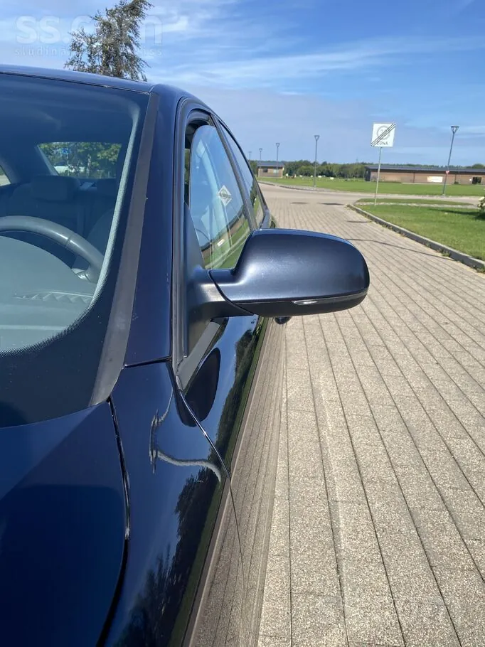 Audi A4 2012 photo 4